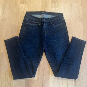 Gap True Skinny jeans 29